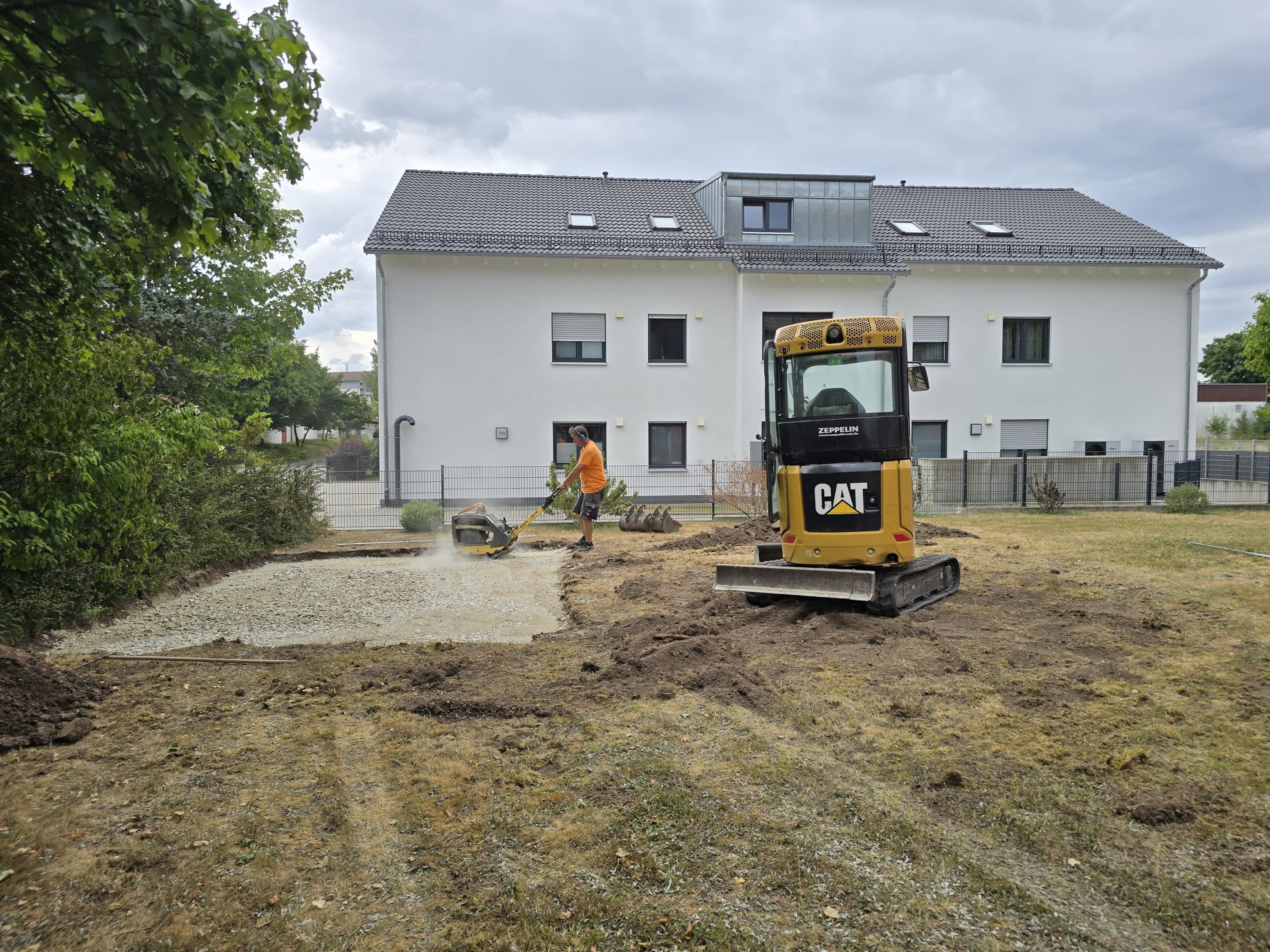 Vorher Aushub Gartenhausfläche